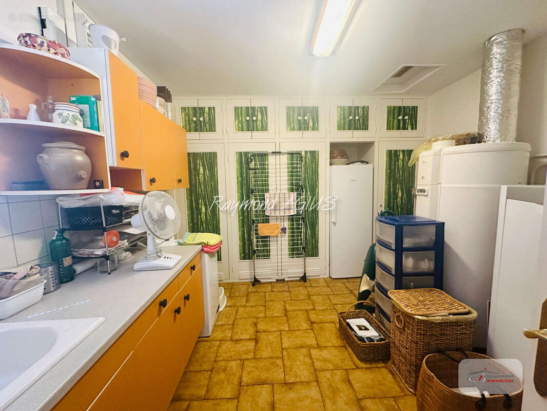 Élégante maison familiale de 7 chambres avec annexe indépendante, située dans un cadre rural paisible - photo 32