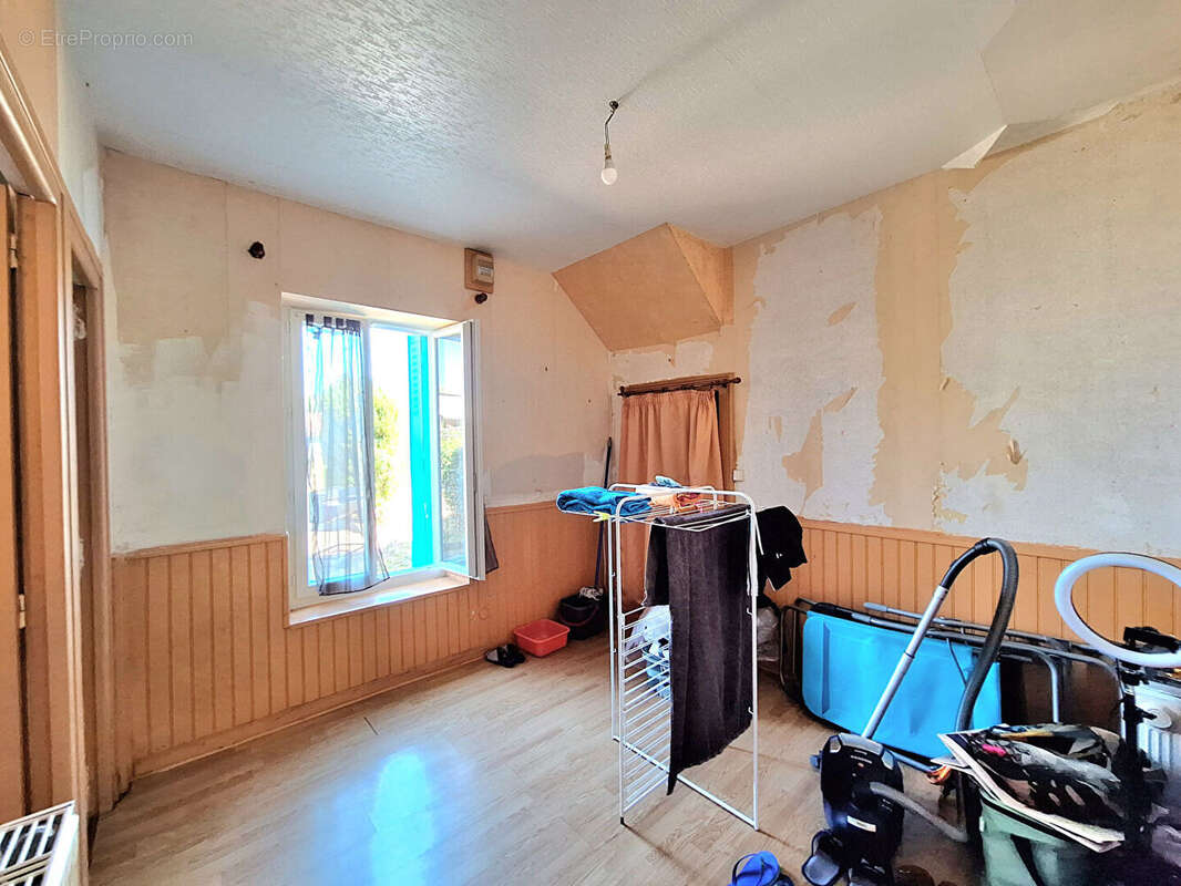 A vendre Grande maison à fort potentiel à Doyet - photo 6