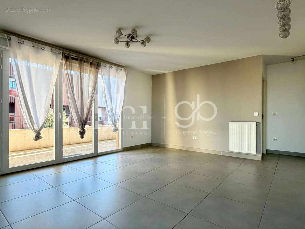 Appartement à JUVIGNAC