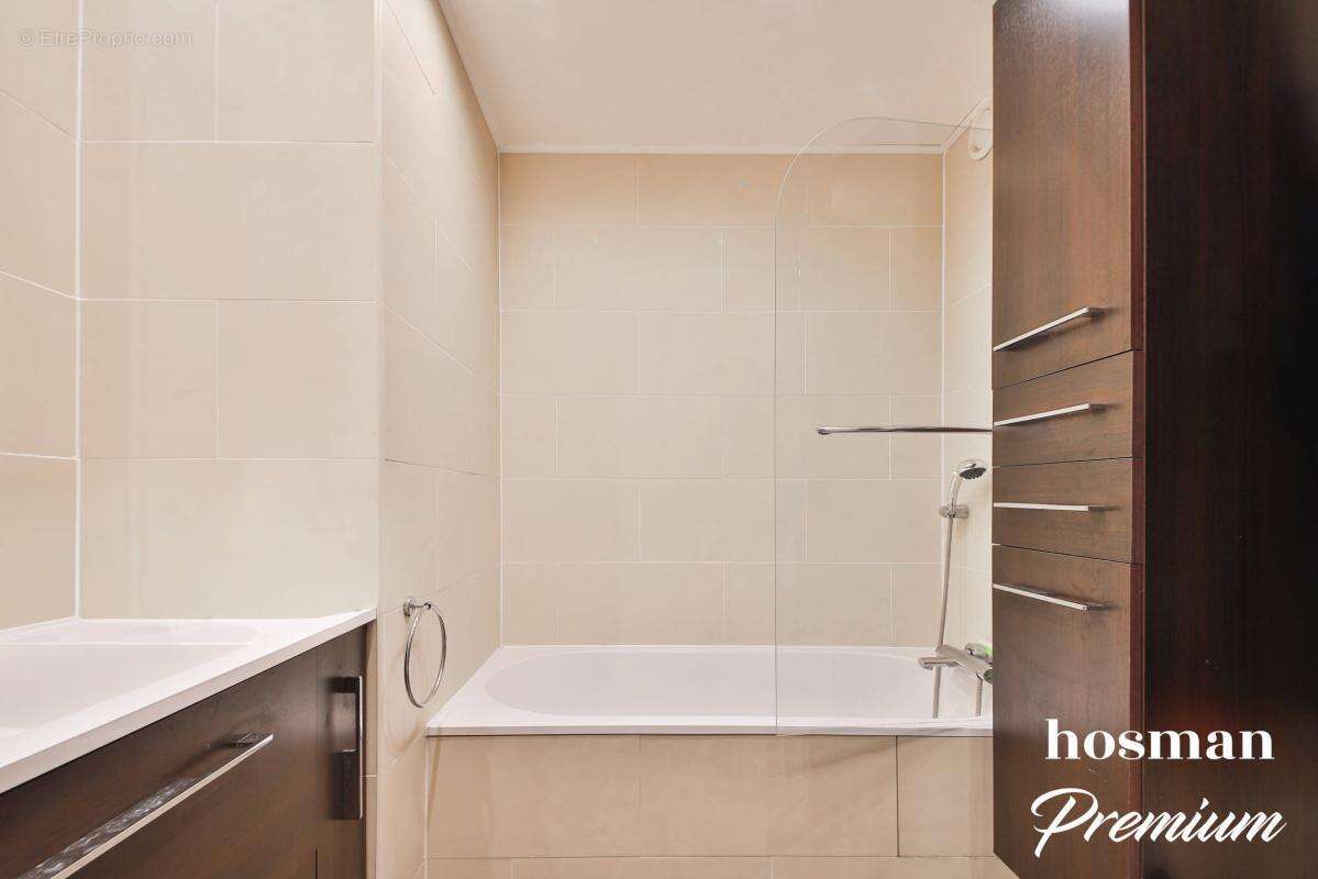 Appartement à PARIS-15E