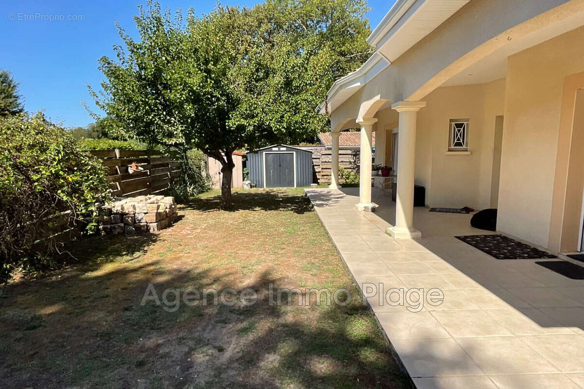 Maison 126 m² à Queyrac  - photo 3