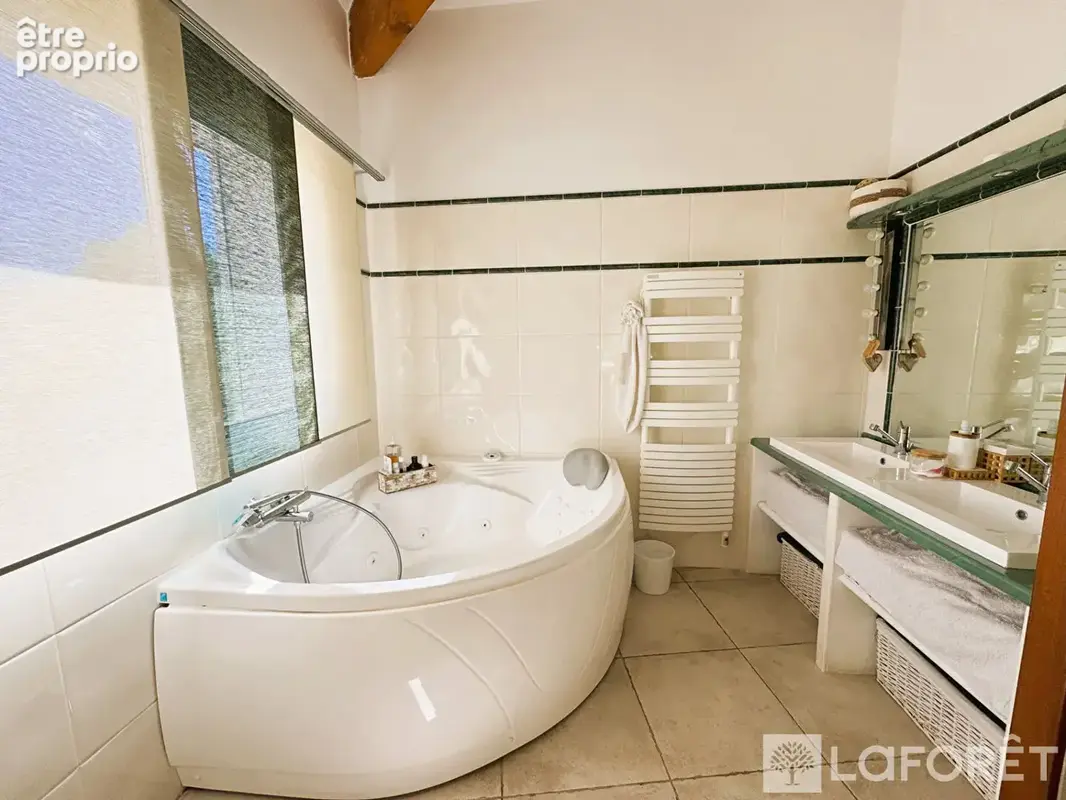 Villa Saint Zacharie 157 m²  6 chambres - photo 11