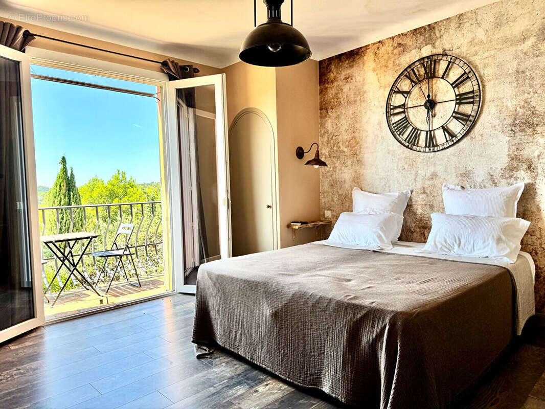 Maison à VILLENEUVE-LES-AVIGNON