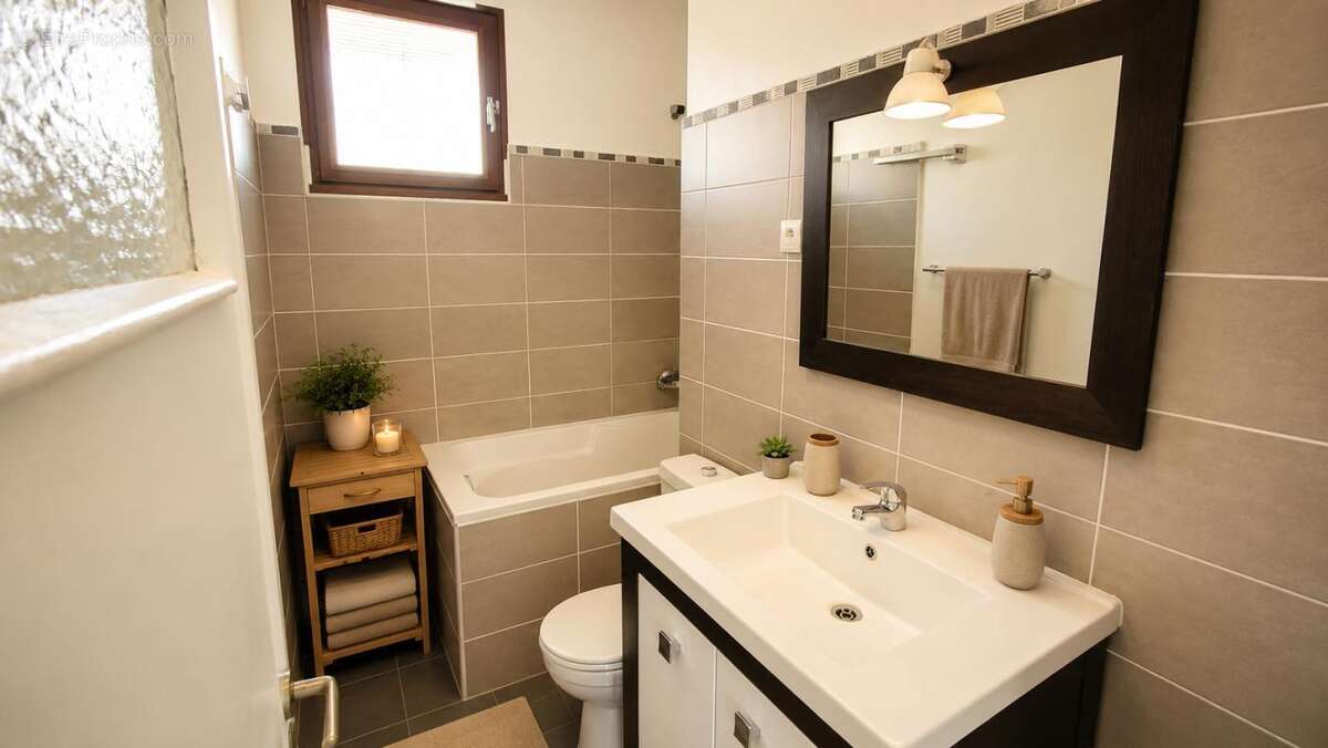 Maison T6 -  101m², garage, jardin piscinable à Coursan - photo 9