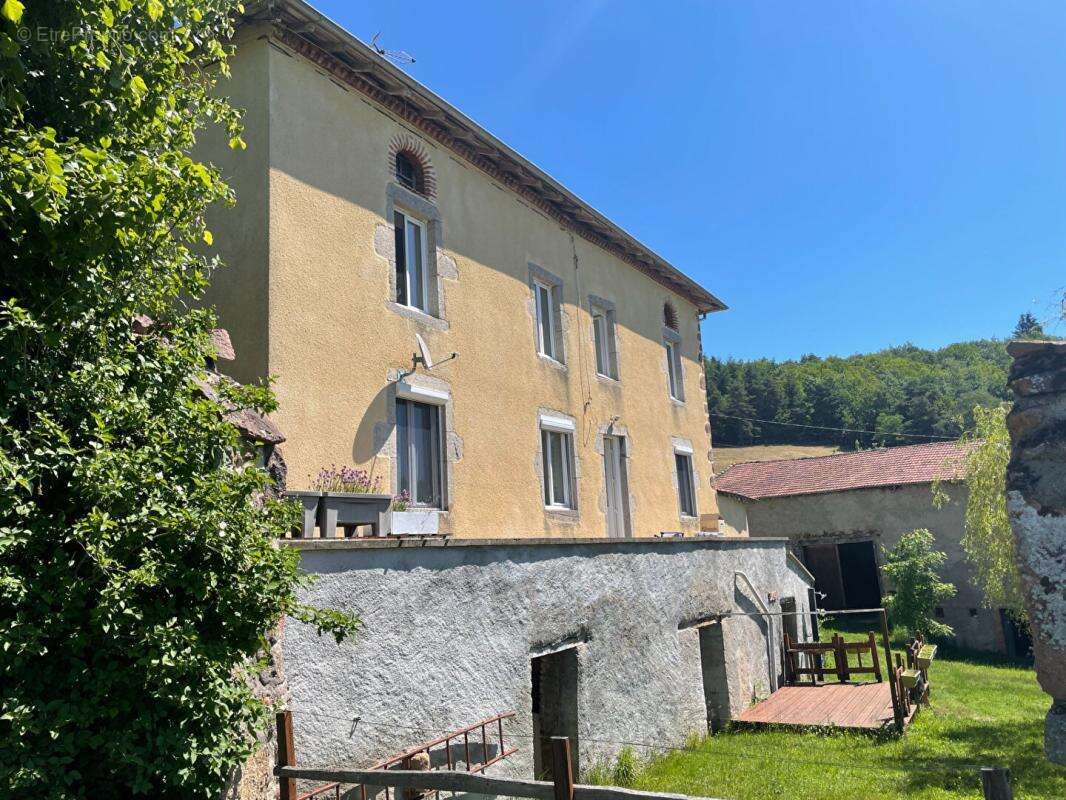 Corps de ferme  Bully avec une maison d'habitation de 107 m² rénovée - photo 2