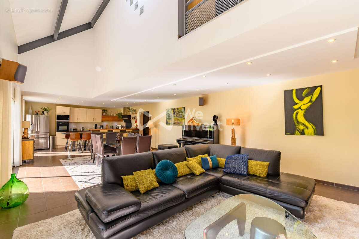 Maison 193 m² à Crecy-La-Chapelle  - photo 7