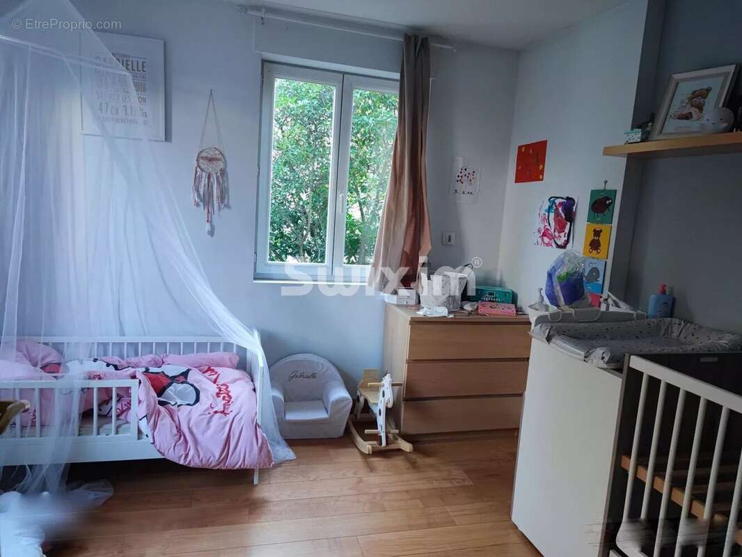 Maison de ville + annexes - photo 8