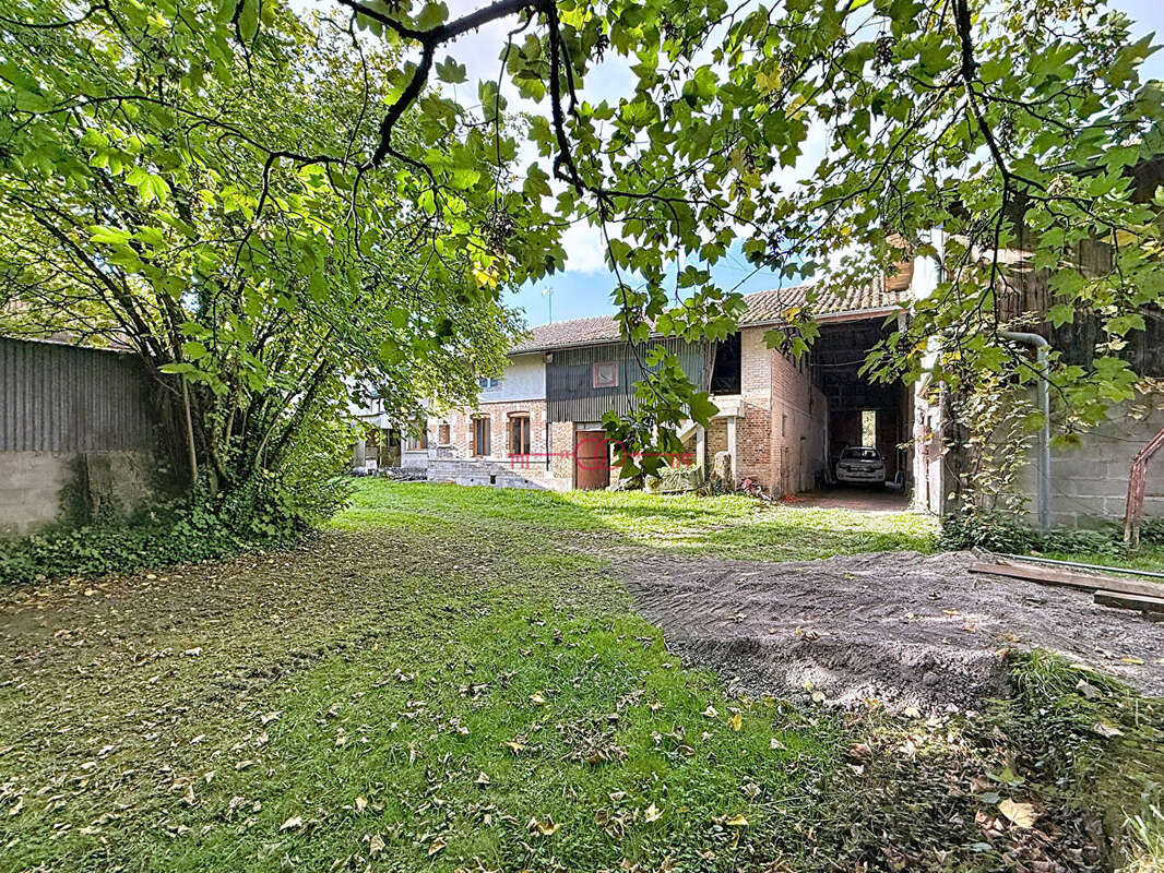 Maison à SAINTE-MENEHOULD