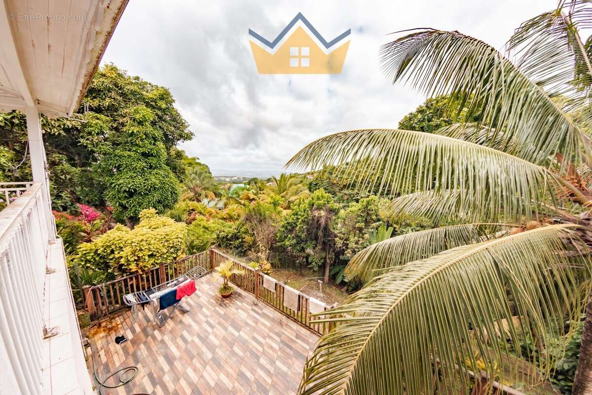 Maison 143 m² à Fort-De-France  - photo 8