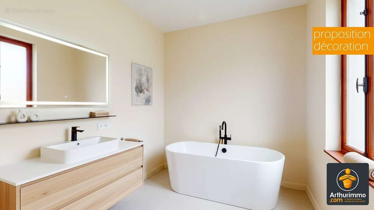 Maison à SAINT-GENIS-LAVAL