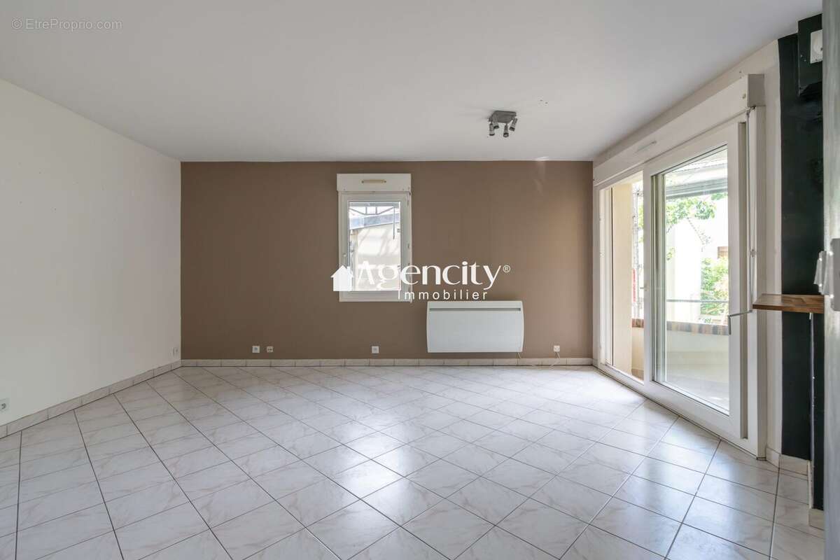 Appartement à TORCY
