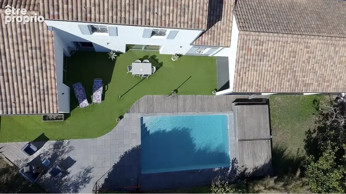 Maison 6 pièces 236 m² à vendre à Saint-Rogatien (17220) - photo 2