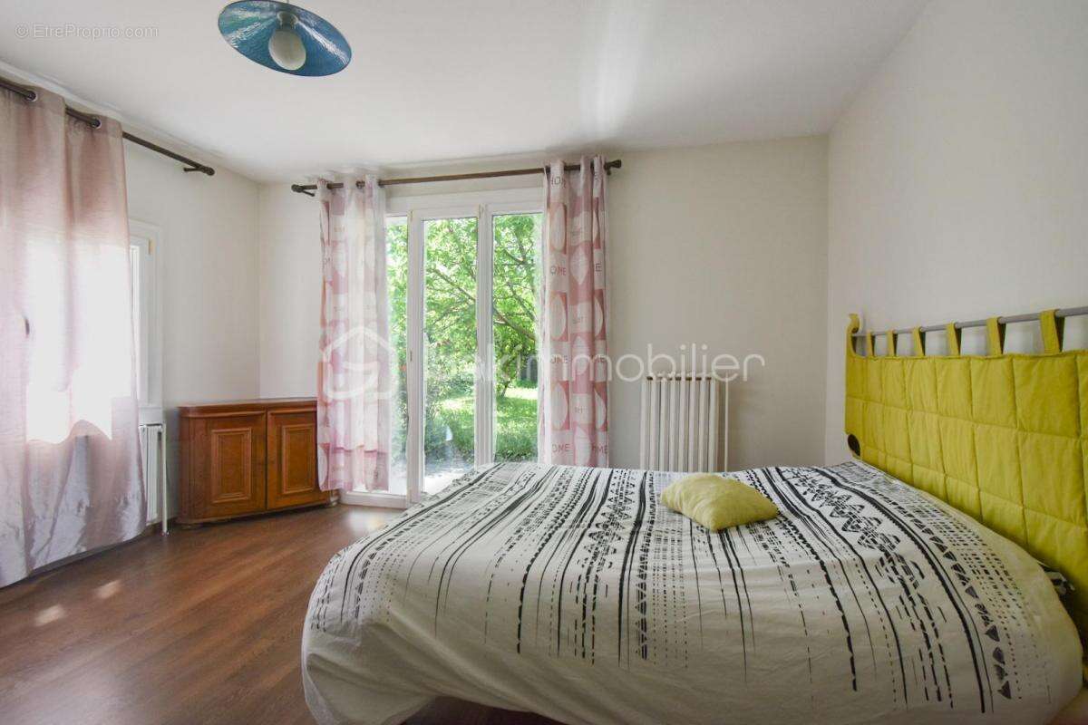 Maison à ECHIROLLES