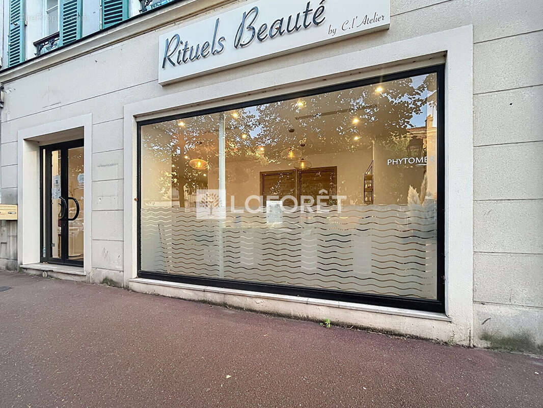 Commerce à CROISSY-SUR-SEINE