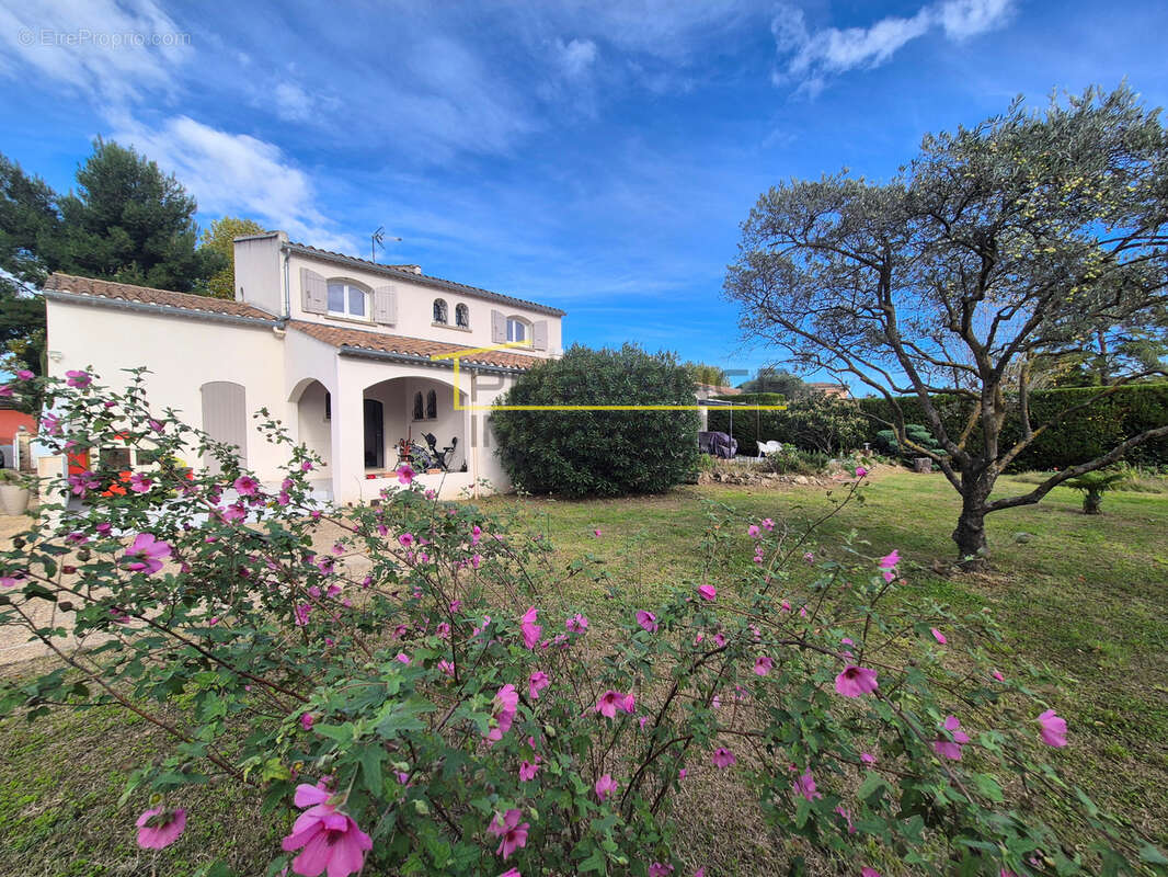 Maison à MONTELIMAR