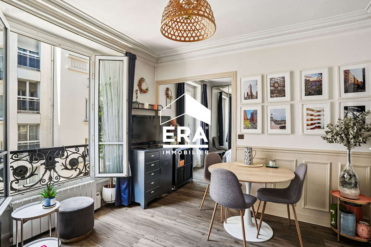 Appartement à PARIS-17E