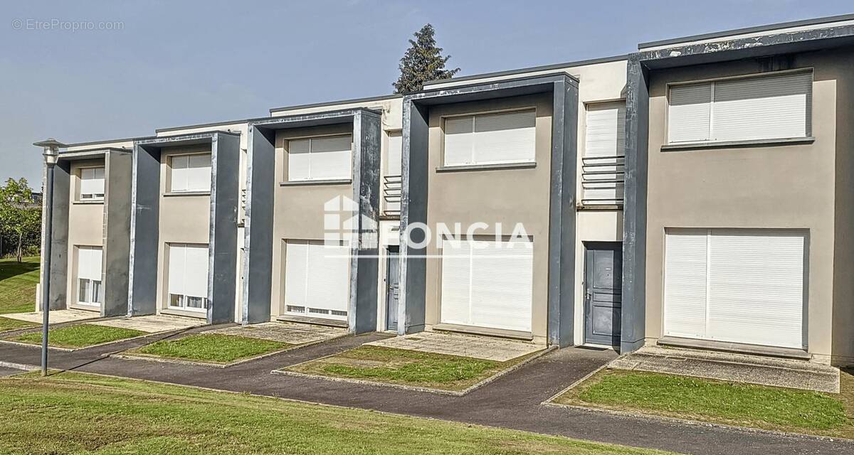 Maison à SAINT-GEORGES-DES-GROSEILLERS