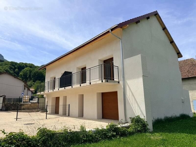Maison à CHAPAREILLAN