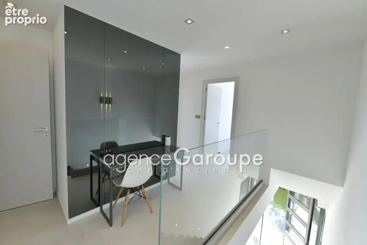 Maison 160 m² à Antibes  - photo 9
