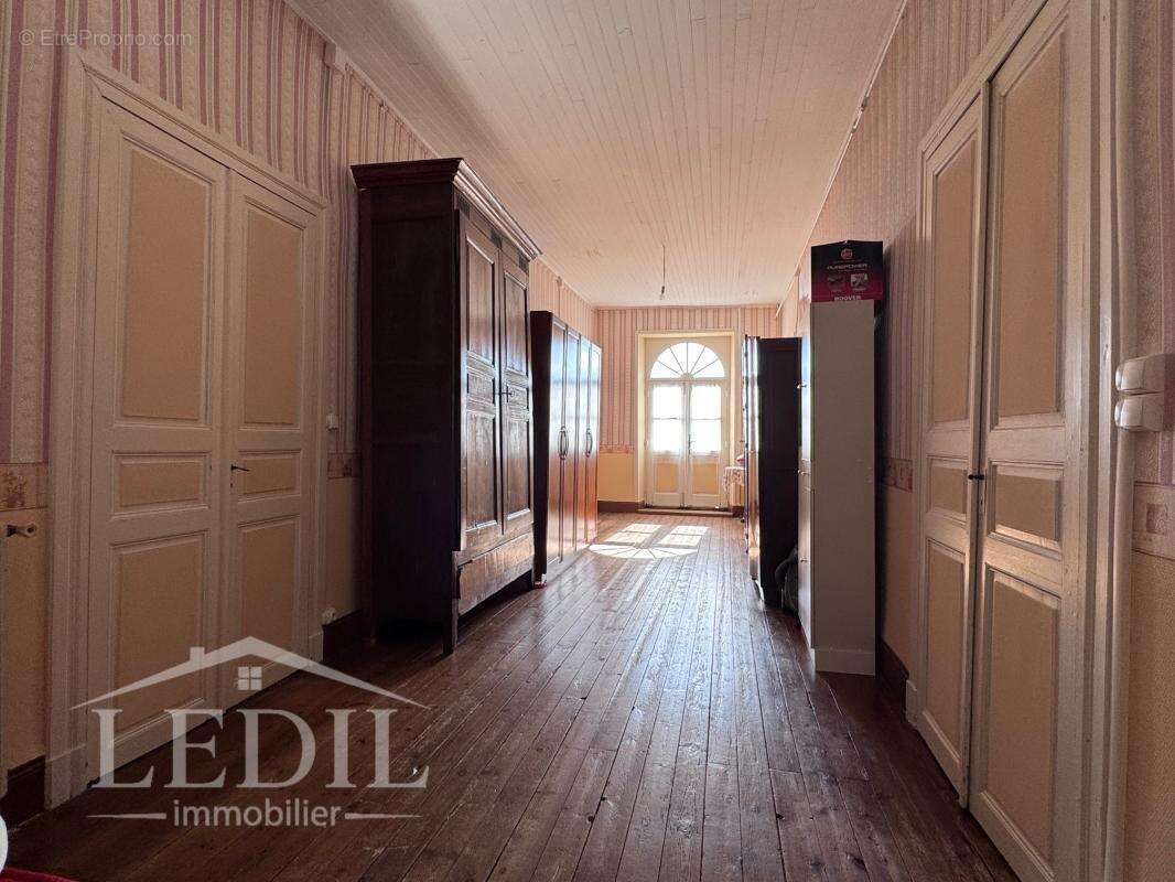 Maison à VALENCE-SUR-BAISE