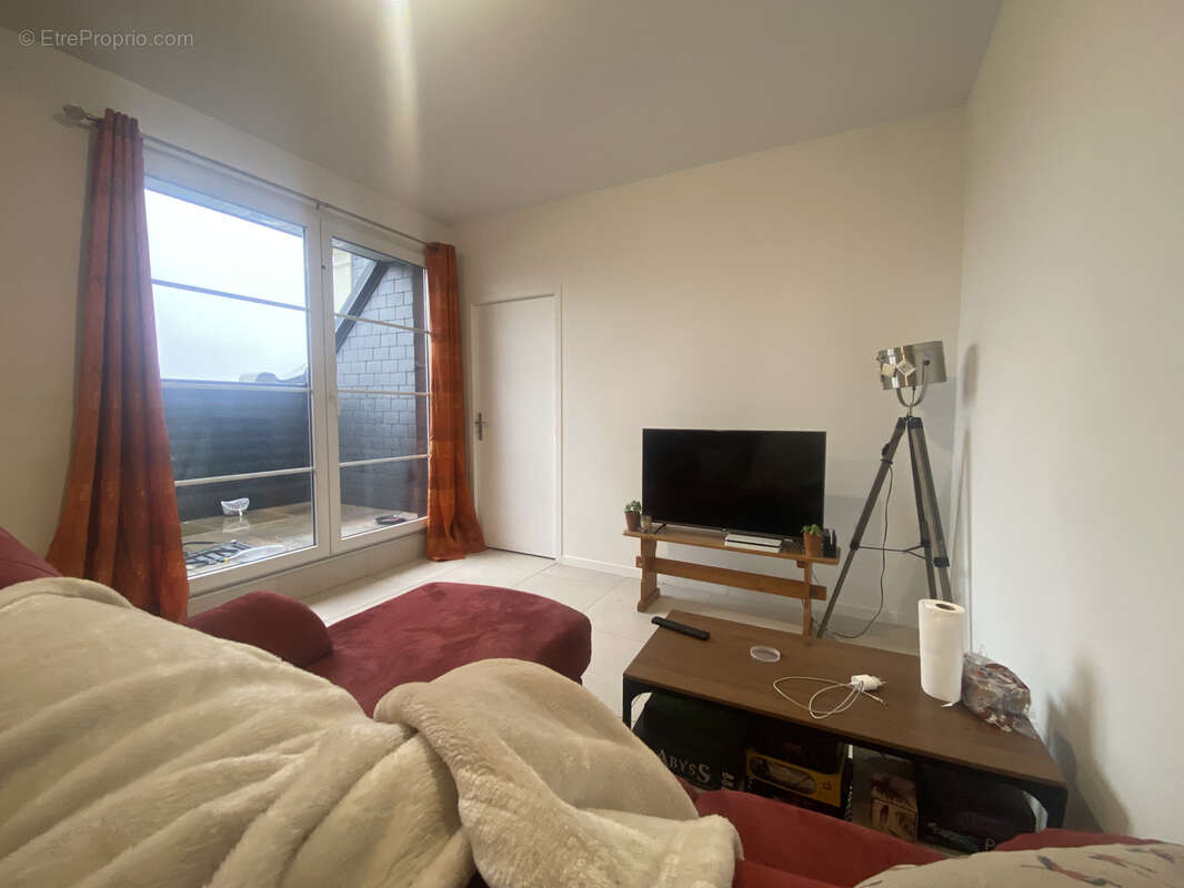Appartement  T4 au dernier étage d'une résidence sécurisé - photo 4