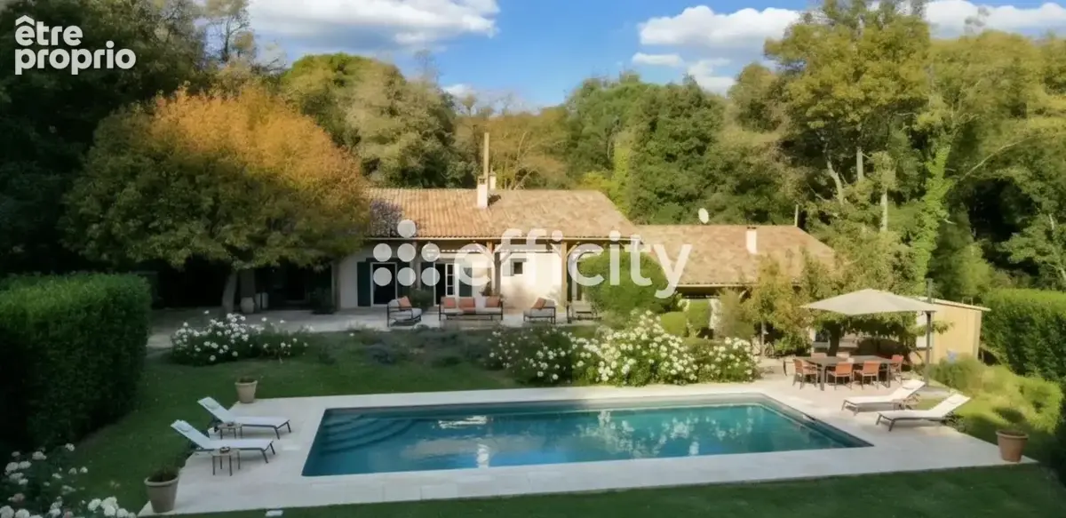 Maison 8 pièces 200 m² à vendre à La Garde-Freinet (83680) - photo 1