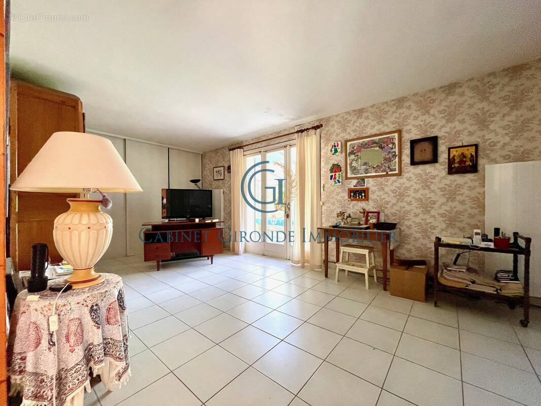 Maison à VERDELAIS
