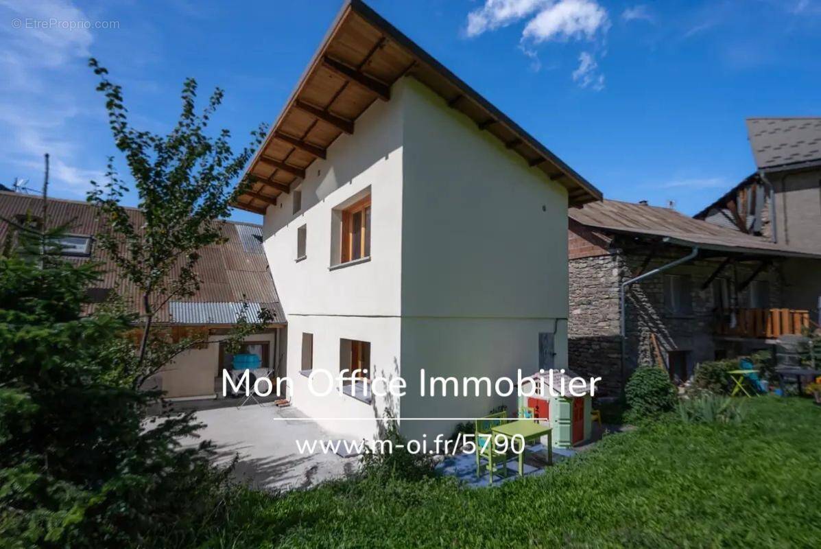 Référence : 5790-MTE. - Maison de Type 3- 66 m². Totalement rénovée - La Rua - photo 1