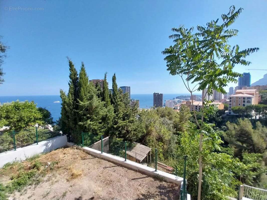 Appartement à ROQUEBRUNE-CAP-MARTIN
