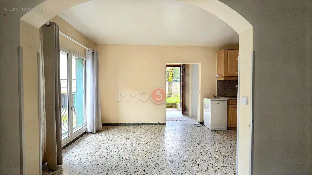 Maison à LES PAVILLONS-SOUS-BOIS