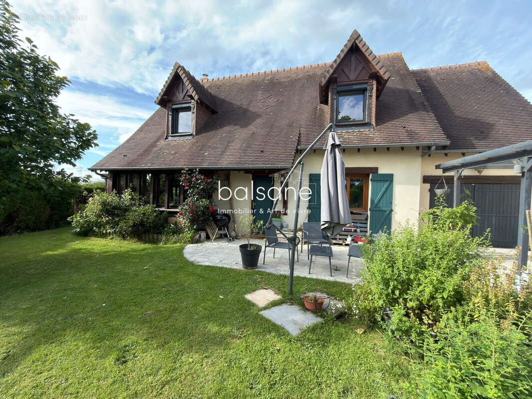 Maison à BOURG-ACHARD