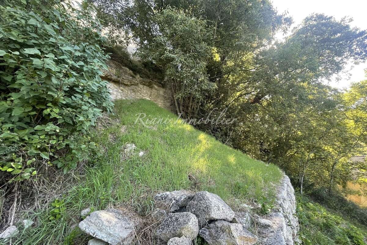 Terrain à BONNIEUX