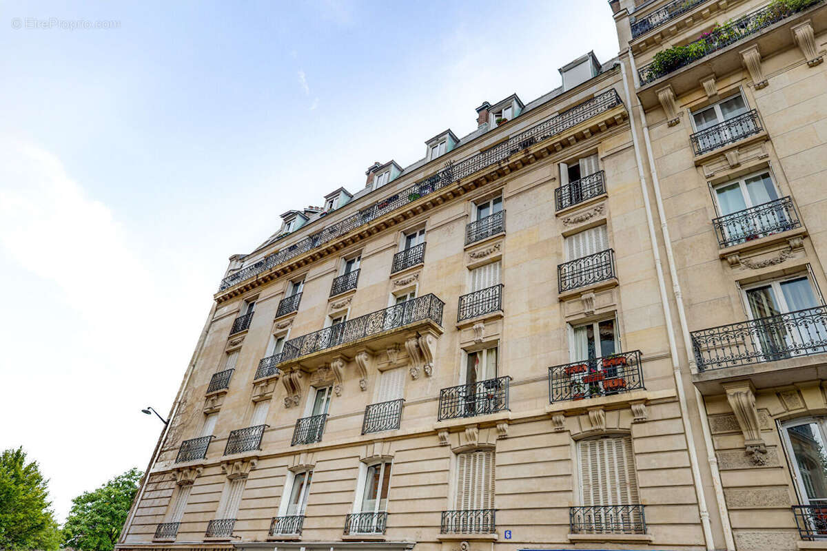 Appartement à PARIS-14E