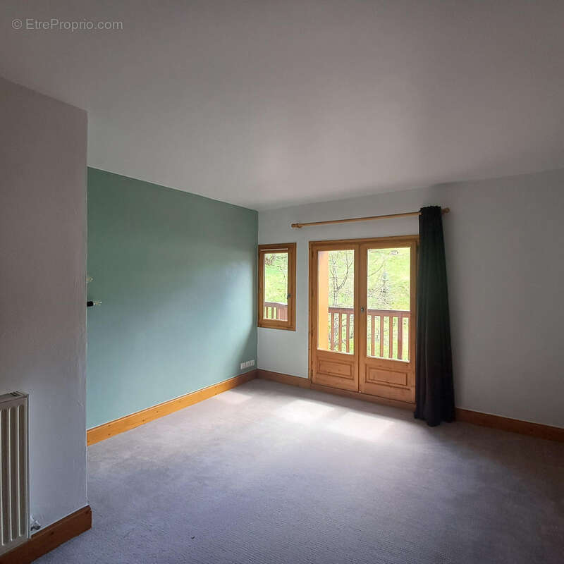 Appartement à LES ALLUES