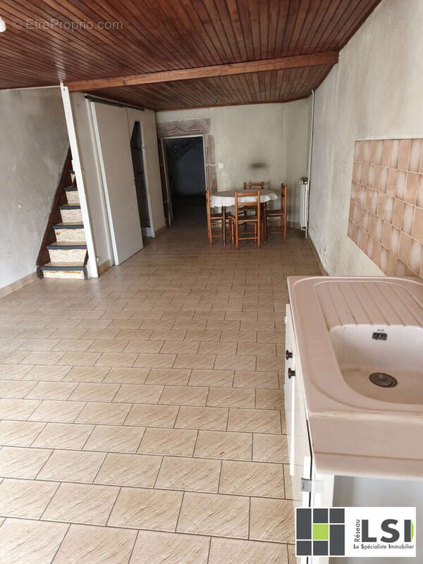 Maison à LE MONASTIER-SUR-GAZEILLE