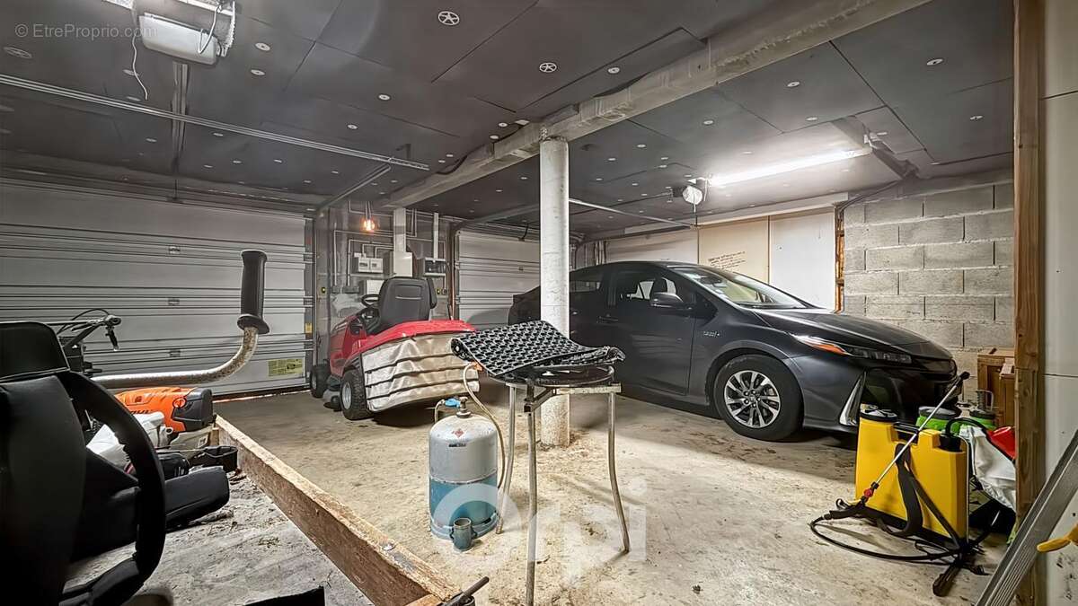 Maison à CHATELUS-LE-MARCHEIX