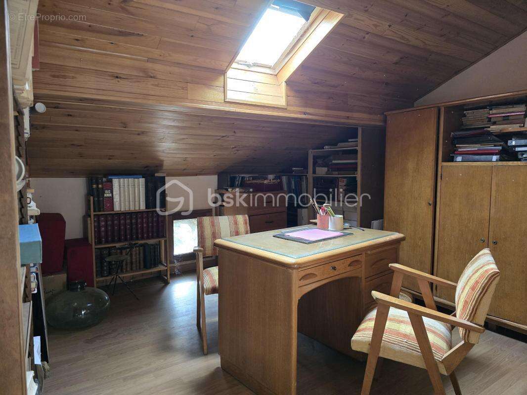 Authentique Maison 175 m2 de caractère avec grand terrain de 2 377 m² au Teil - photo 14