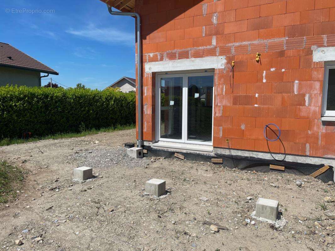 Appartement à AMANCY