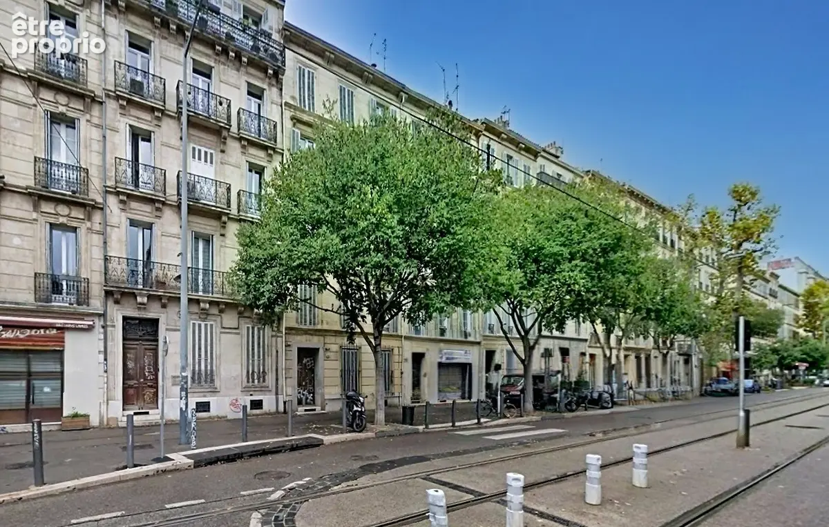 Appartement à MARSEILLE-5E