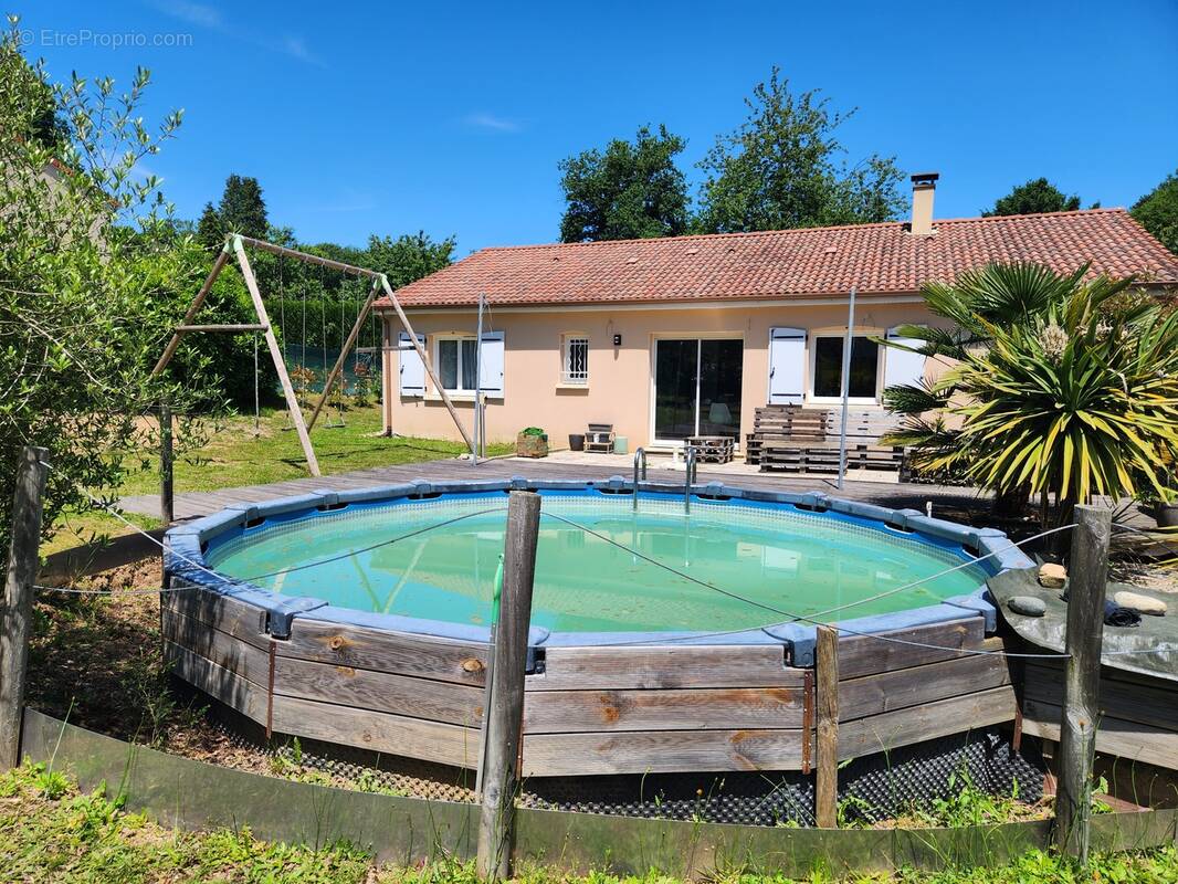 Maison à SAINT-JOUVENT
