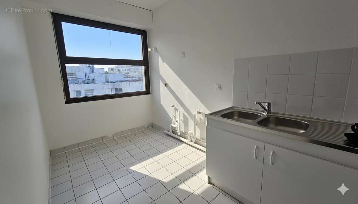 Appartement à LEVALLOIS-PERRET