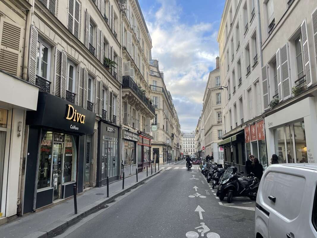 Autre à PARIS-10E