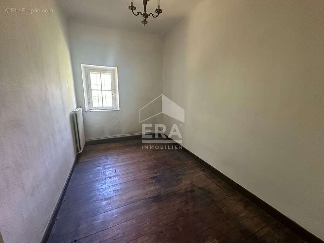 Maison à NANS-LES-PINS