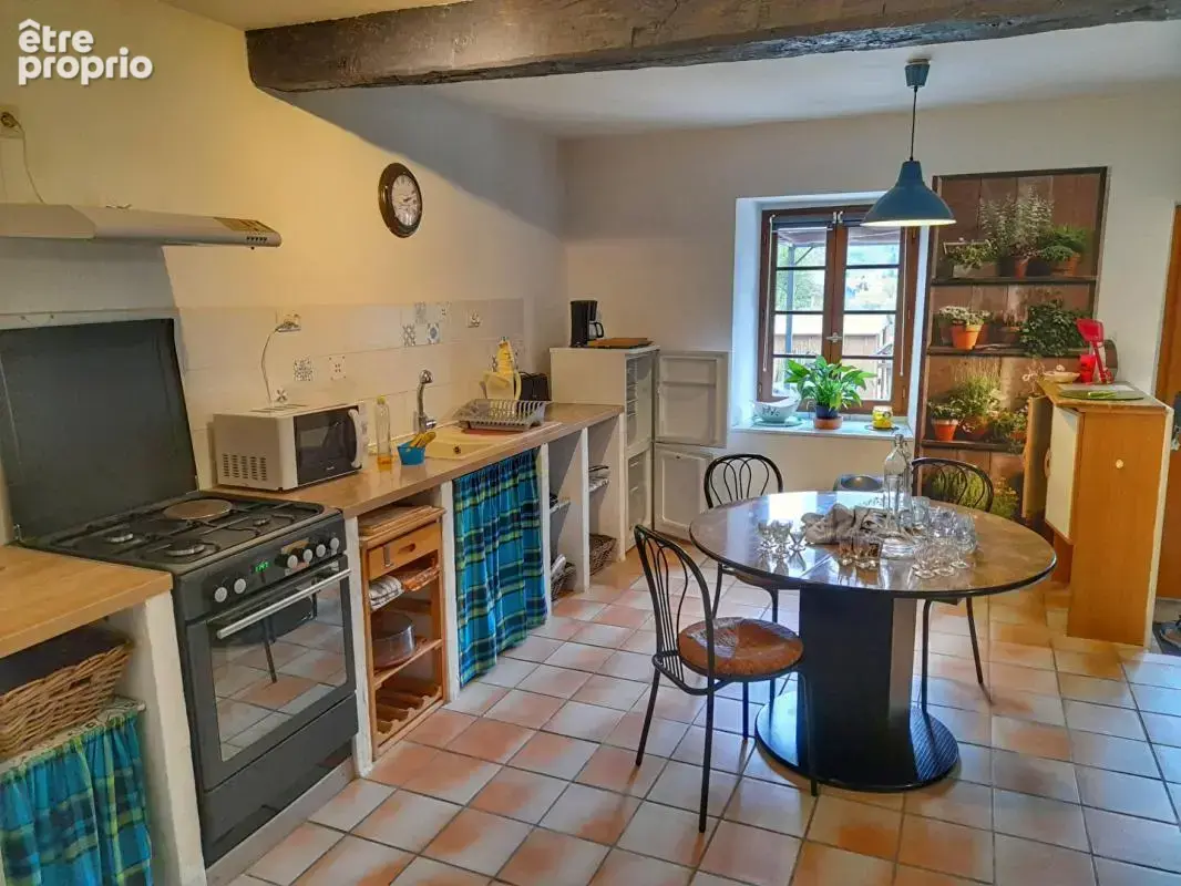 Maison entièrement rénovée avec jardin, alliant cachet et rentabilité locative - photo 6