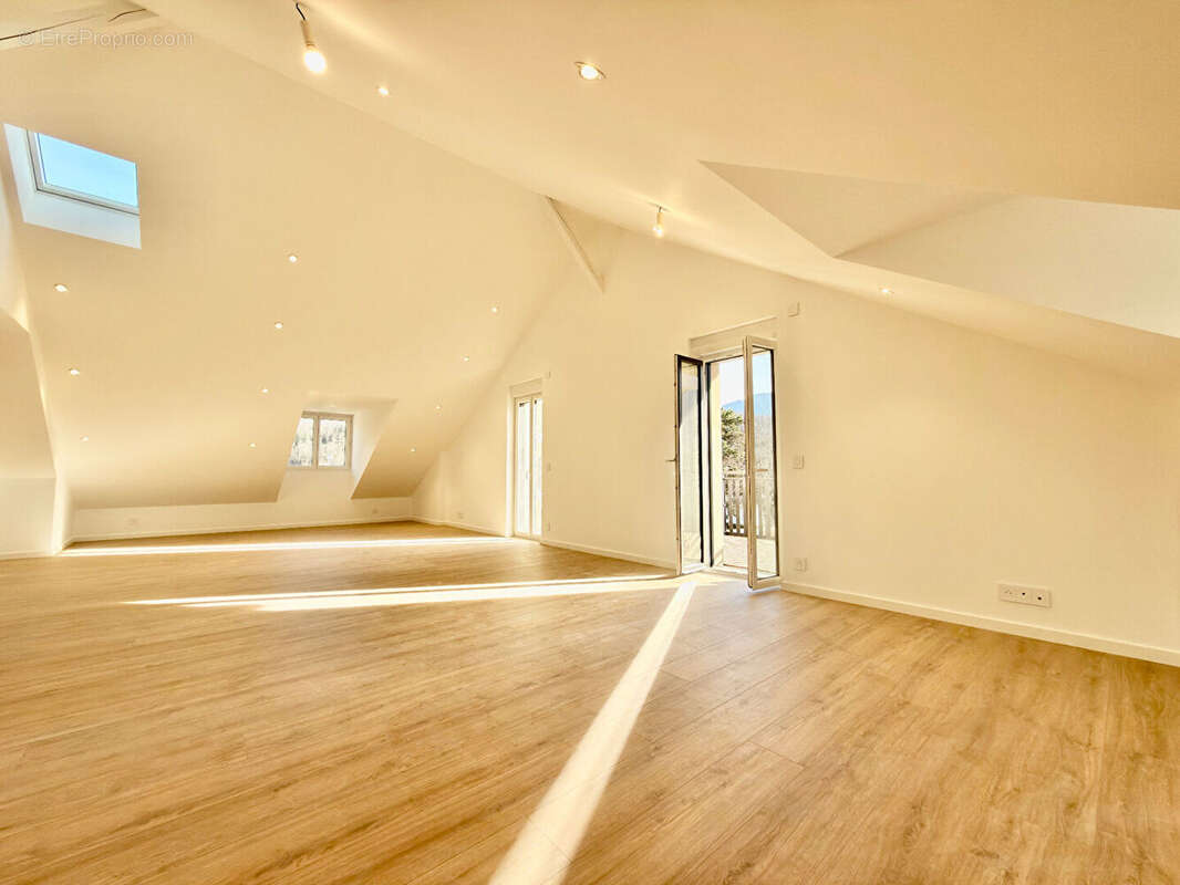 Appartement à DOUSSARD