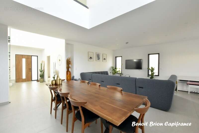 Maison à LA CHAPELLE-DES-FOUGERETZ