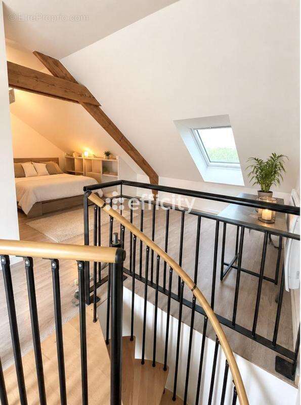 Maison 165 m² à Nanteuil-La-Fosse  - photo 9