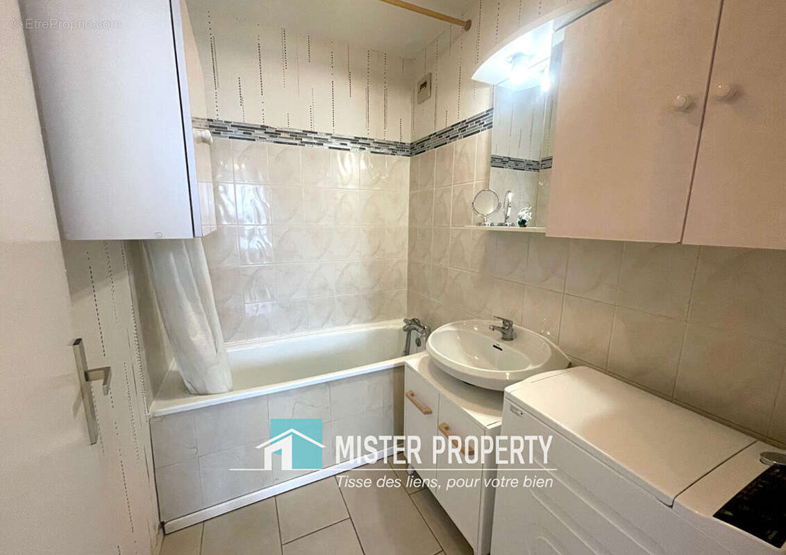 Appartement à SARTROUVILLE