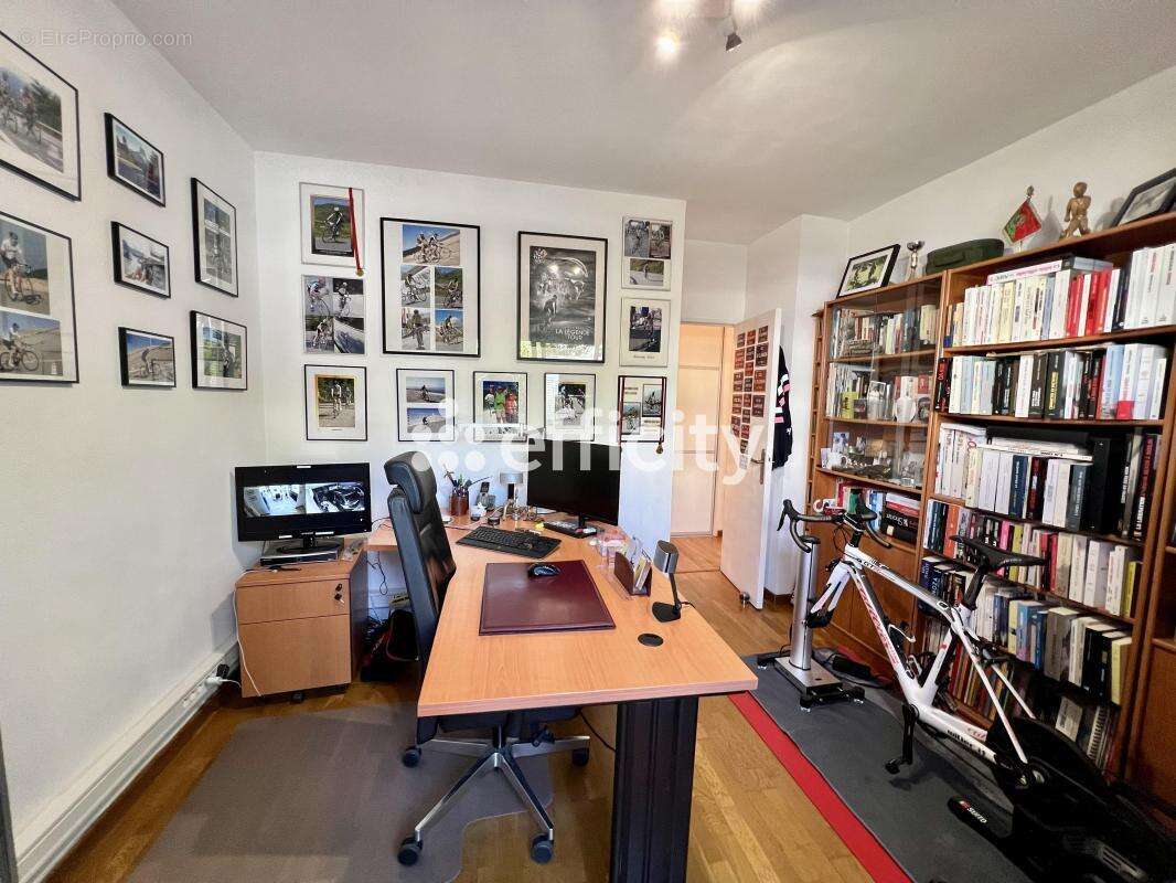 Appartement à MARSEILLE-9E