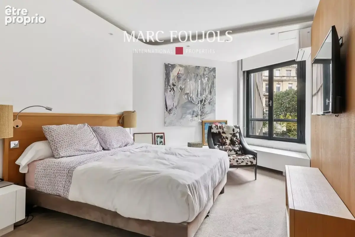 Paris 16 Victor Hugo Foch - Appartement de 123 m² avec balcon et vue dégagée - photo 12